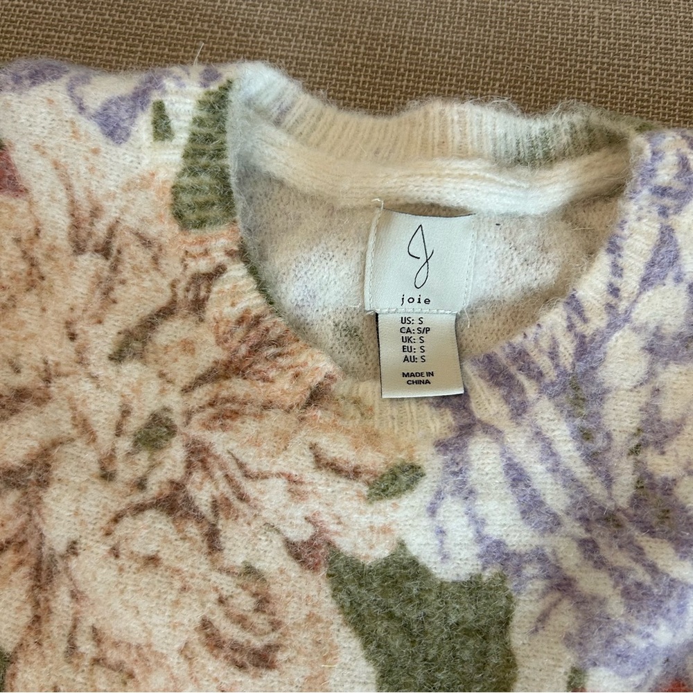 ✨ SALE✨ Joie Floral Print Crew Neckline Sweater French Knit Small - Picture 3 of 6